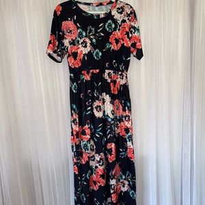 NWOT FLORAL DRESS